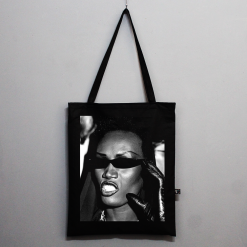Grace Jones - Tote